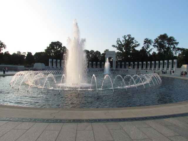 ww2 memorial fountain